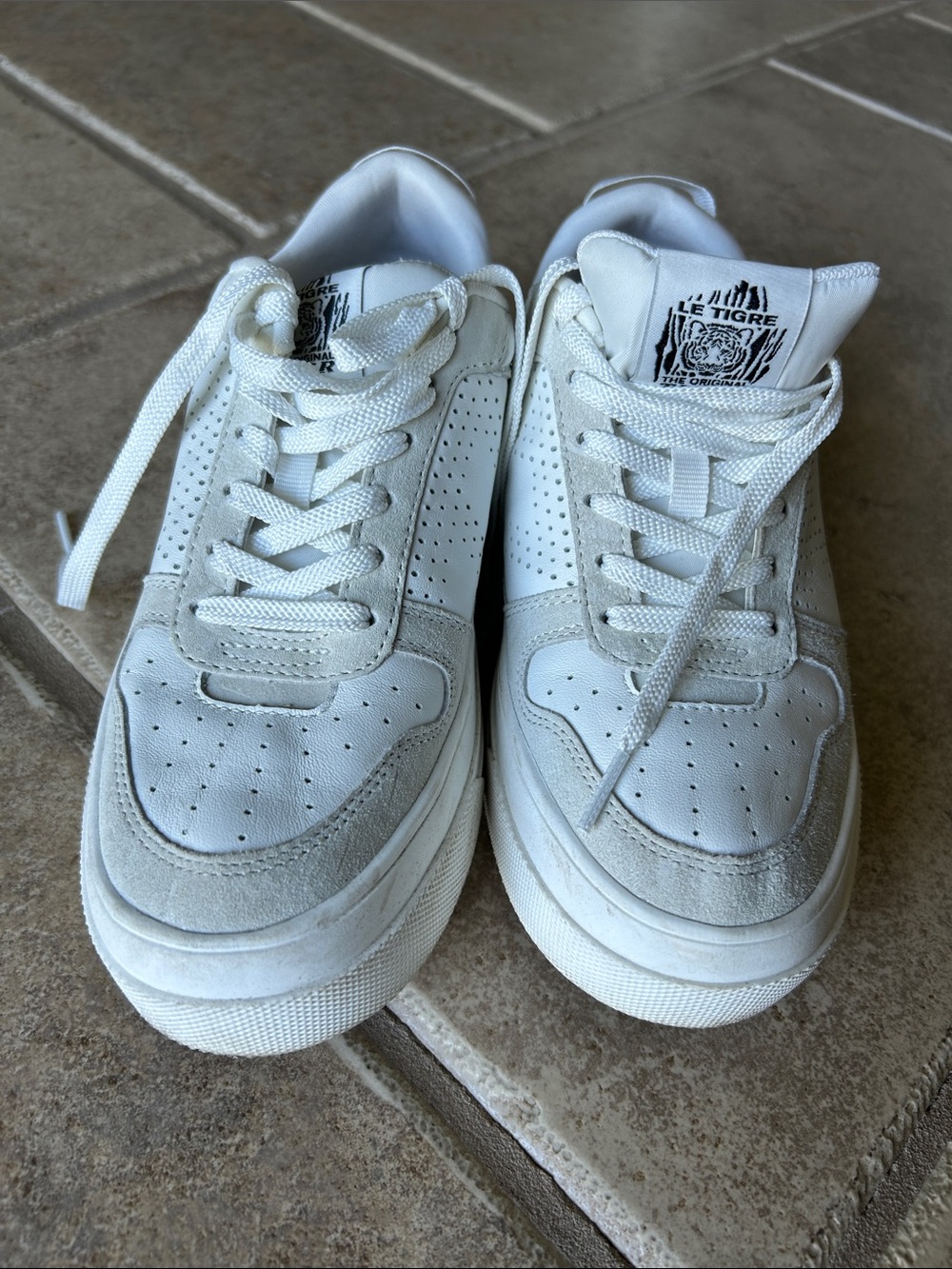 Le Tigre White & Light Gray Midtown Lo platform sneakers